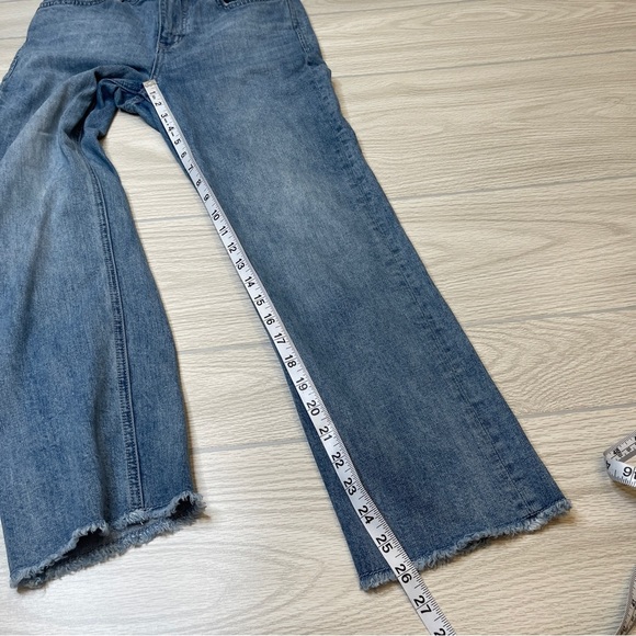 Kate Spade Straight High Waist Ooh La La
Crop Raw Hem Blue Denim Jeans Size 26 - Picture 12 of 13